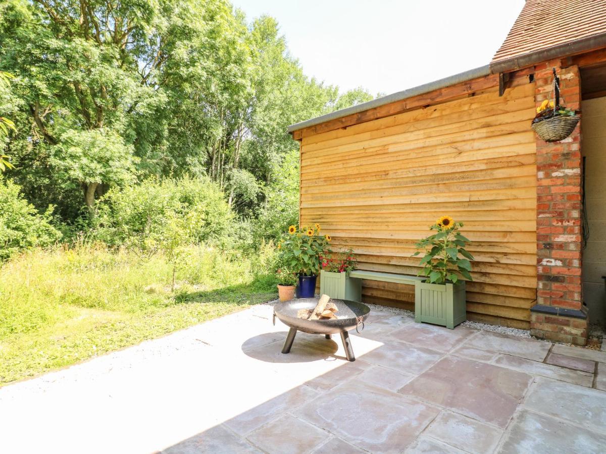 Вилла Old Wood Coach House Линкольн Экстерьер фото